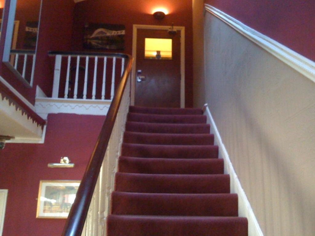 Mersey Hotel Widnes Bagian luar foto