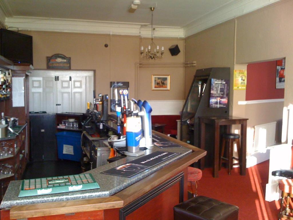 Mersey Hotel Widnes Bagian luar foto